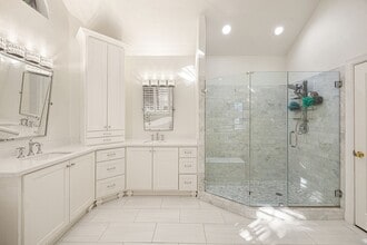 Building Photo - 4757 W Alabama St