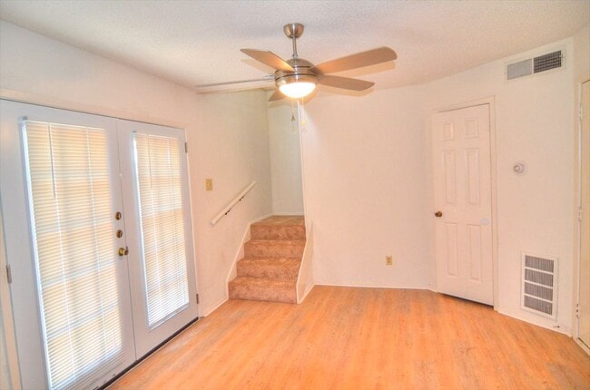 Building Photo - 6503 Ridgecrest Rd