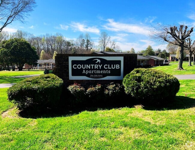 Country Club Apartments