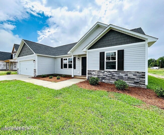 Building Photo - 707 Alpha Ct