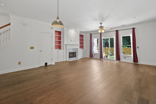 Building Photo - 1243 Harris Commons Pl