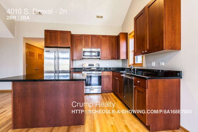 Foto del edificio - 4010 S Drexel Blvd