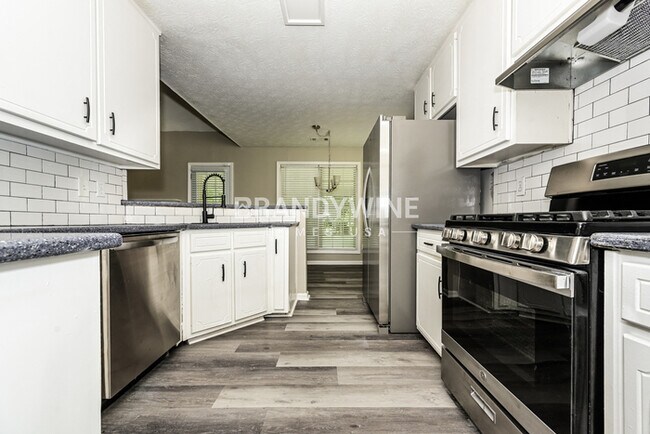 Building Photo - 10473 Starling Trail