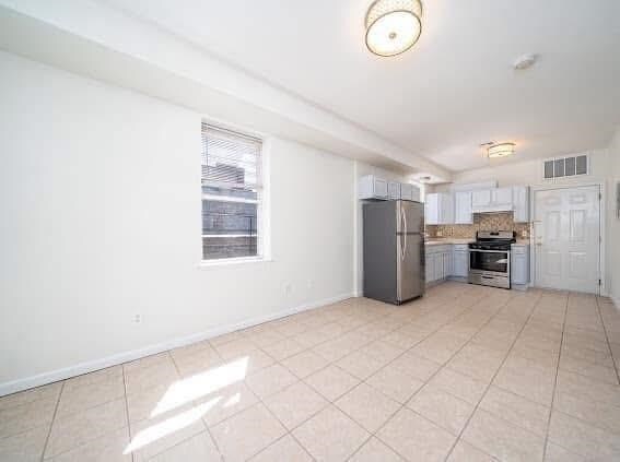 Foto del edificio - 613 Ridge Rd