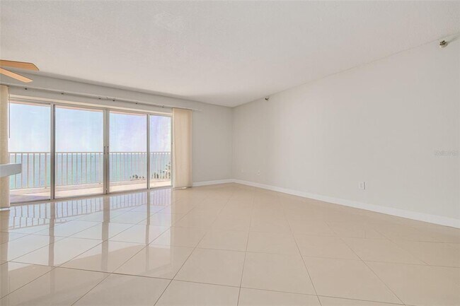 Building Photo - 7432 Sunshine Skyway Ln S