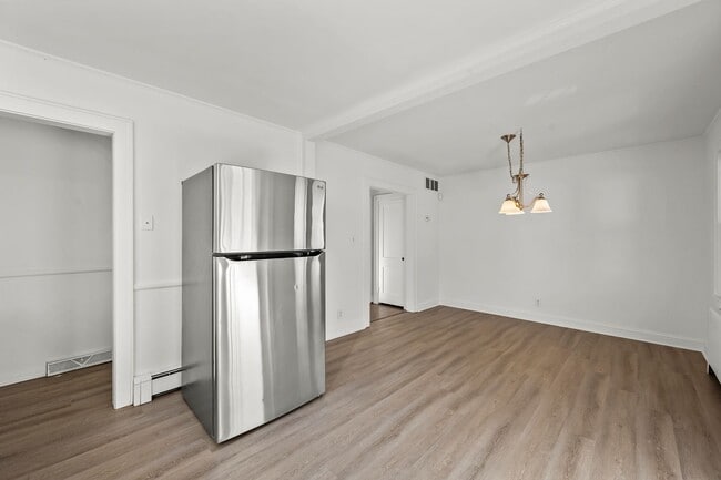 Building Photo - Beautiful 3bed/1bath