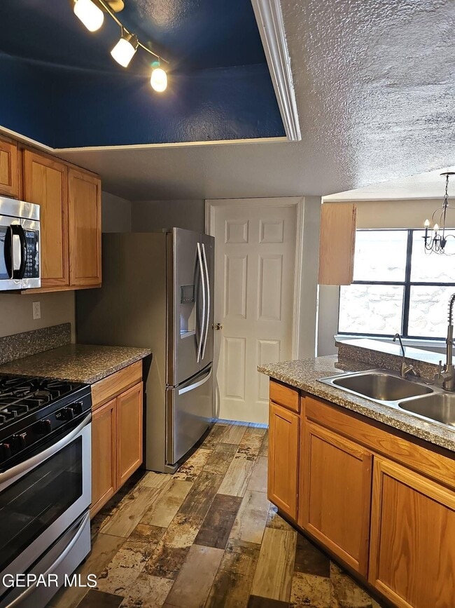 Building Photo - 2016 Lake Huron Dr