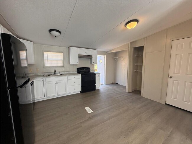 Building Photo - 129 Asa Dorsey Rd