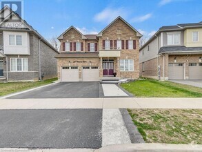 Building Photo - 221 Kinsman Dr