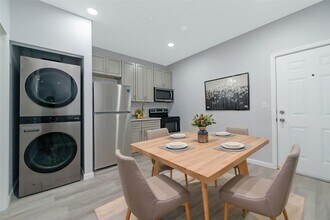 Building Photo - 805 Avenue K