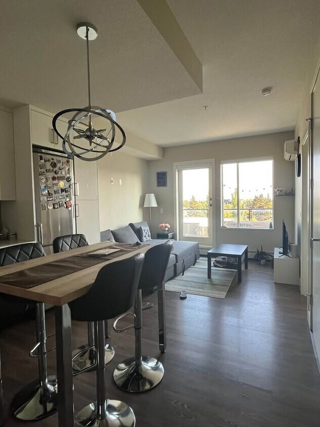 Primary Photo - Stylish Living -- Modern 2-Bed, 2-Bath Con...