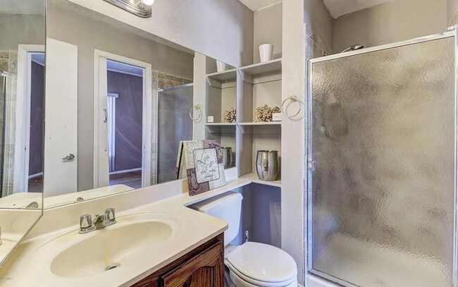 Building Photo - 11666 N 28th Dr