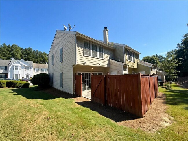 Foto del edificio - 4115 Howell Park Rd