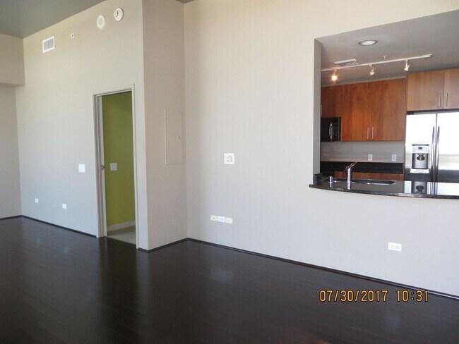 Foto del edificio - ALLURE CONDO- 37th Floor- VIEWS!!!!