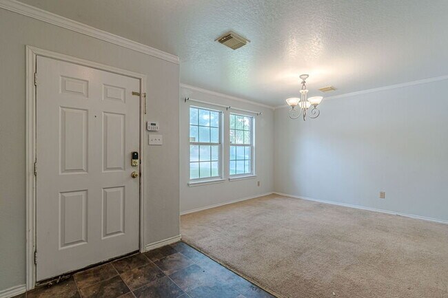 Foto del edificio - 164 Springtree Hollow