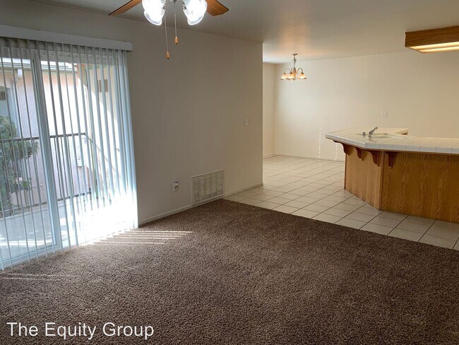 Foto del edificio - 2541-2547 W Lark Ave
