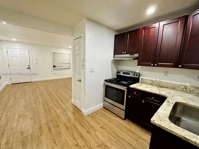 Foto del edificio - 813 W Jefferson St