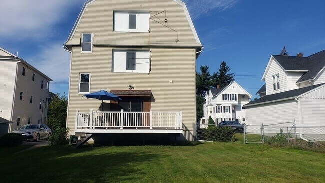 Foto del edificio - 34 King Philip Rd