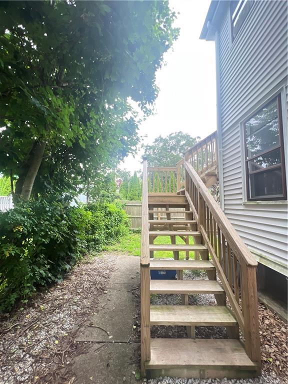 115 Van Zandt Ave Unit 2, Newport, RI 02840 Room for Rent in Newport