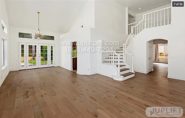 Building Photo - Spacious 4-Bedroom, 3-Bath Home Just Minut...