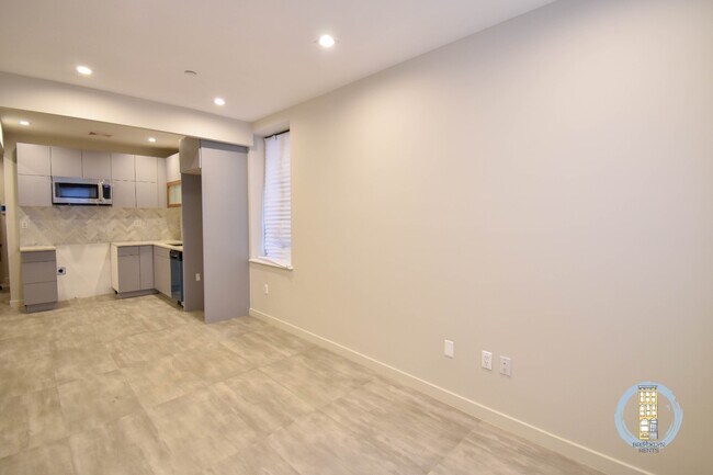 Building Photo - 1332 Bergen St