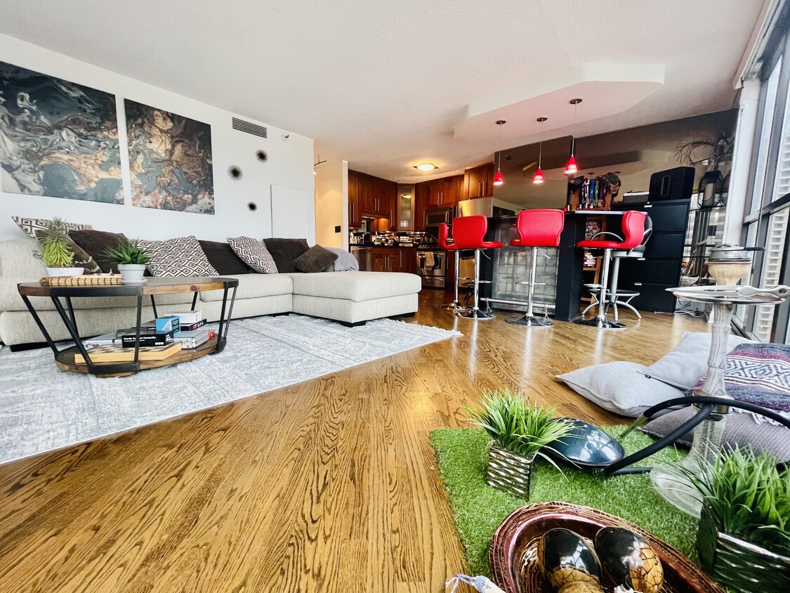 Foto principal - 623 N State St