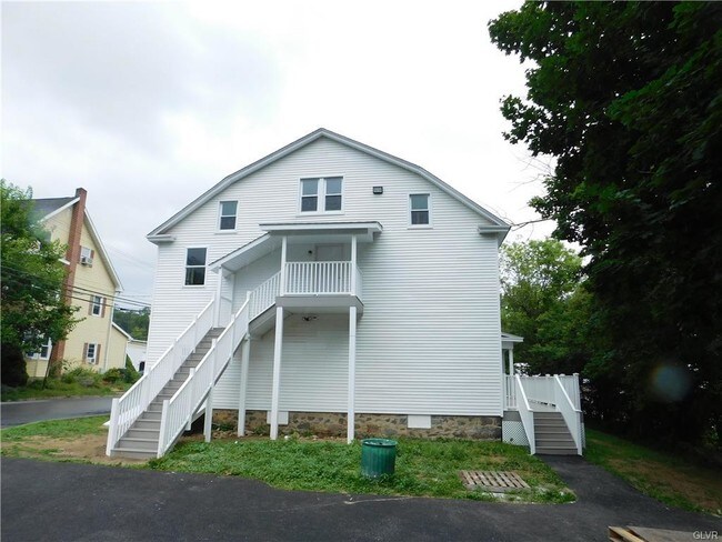Building Photo - 420 N Broadway