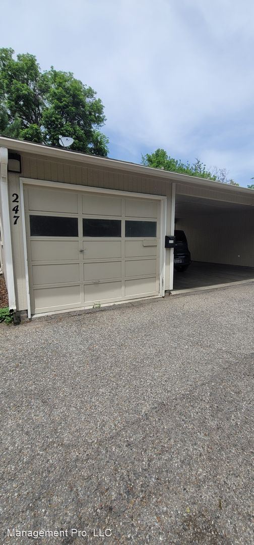 Foto del edificio - 2 br, 1.5 bath House - 247 S. Bruce Lane
