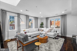 Building Photo - 1514 8th St NW