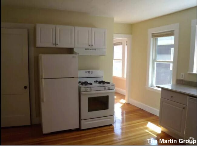 Building Photo - 47 Standish St