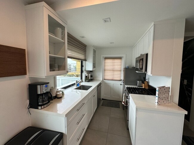 Building Photo - Studio Single Family Home in San Diego