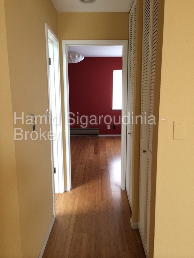 Building Photo - 1006 Steiner St
