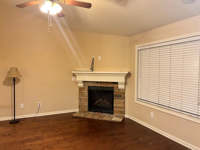 Building Photo - 2218 Turnbury Lane