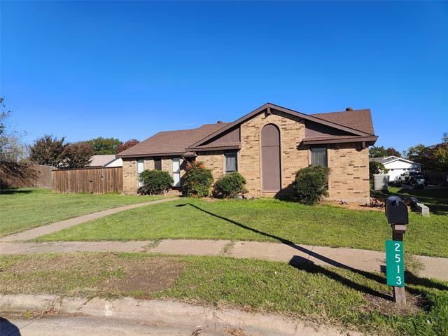 Building Photo - 2513 Crown Cir