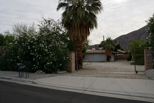 Building Photo - 53424 Avenida Martinez