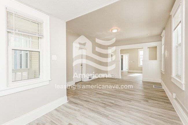 Building Photo - 1317 44th St