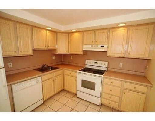 Building Photo - 30 Revere Beach Pkwy