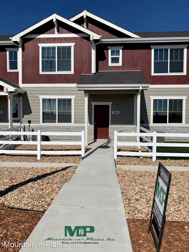 Primary Photo - 3 br, 2.5 bath House - 265 Molinar Street