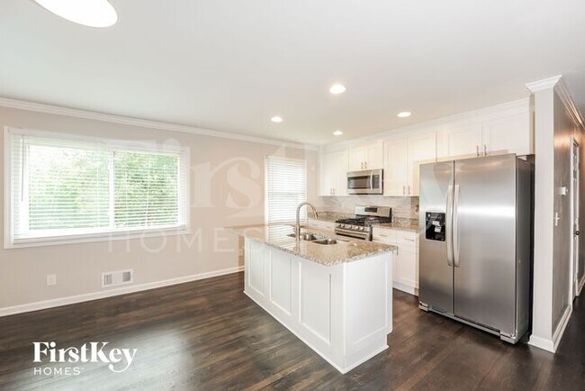 Building Photo - 1089 Azalea Cir NE