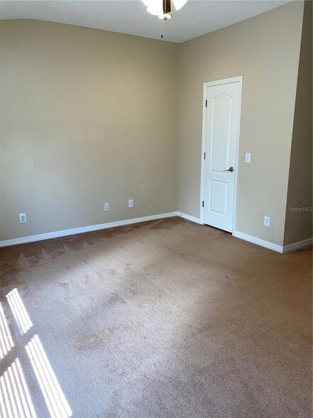 Foto del edificio - 5809 Fishhawk Ridge Dr