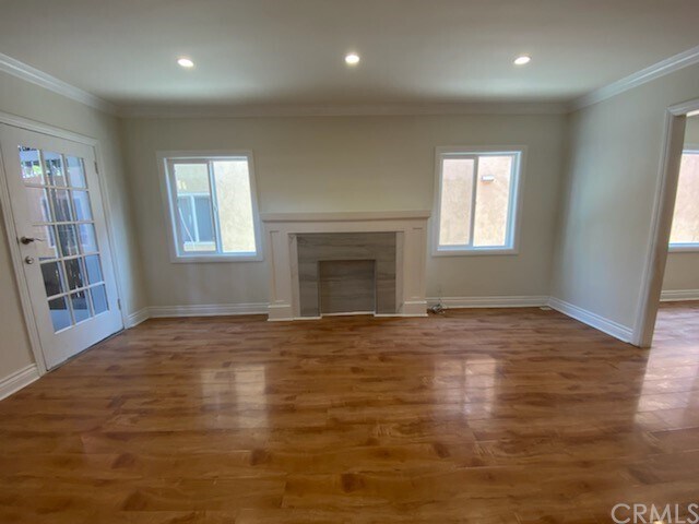 Building Photo - 5658 Franklin Ave