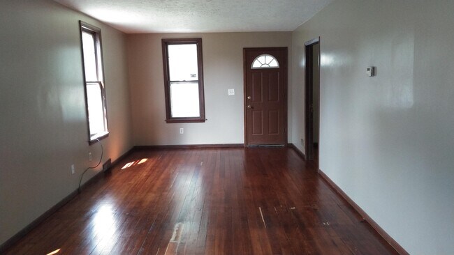 Building Photo - 2048 N D St