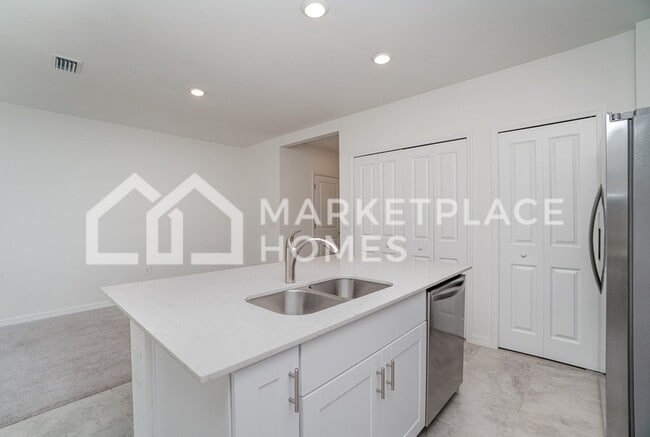 Building Photo - 7157 Greenwood Park Cir