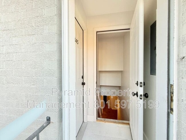 Building Photo - 345 W 1300 N