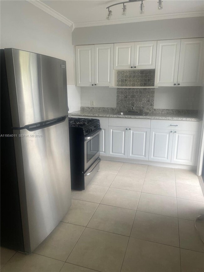 Foto del edificio - 790 NE 122nd St