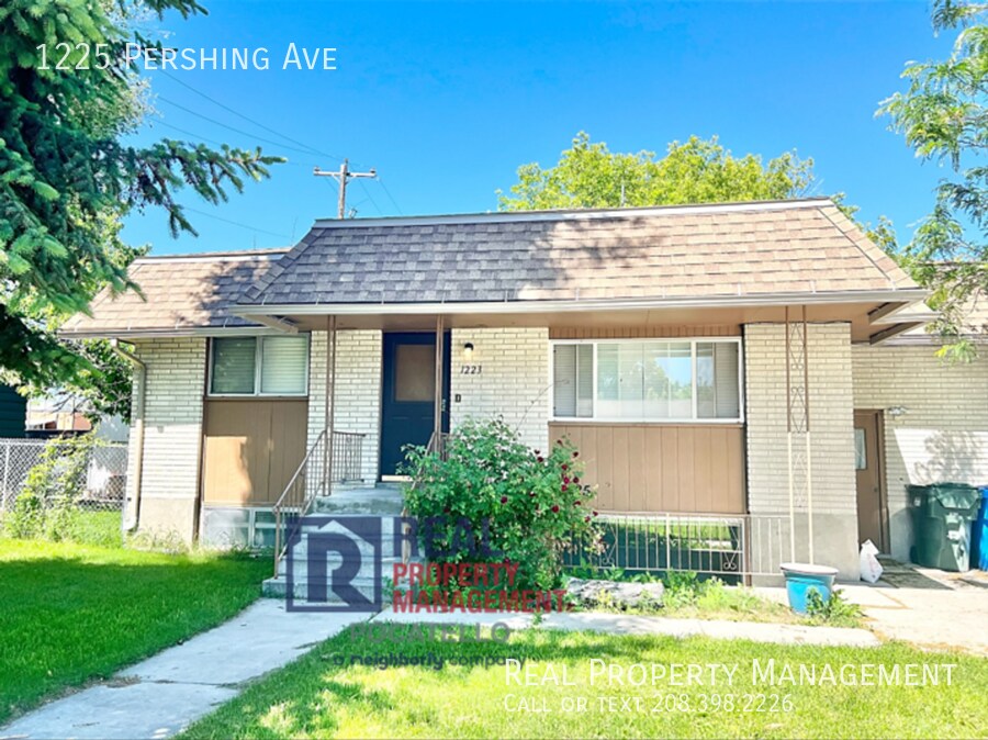 Foto principal - 2 Bedroom 1 bath Apartment - Basement
