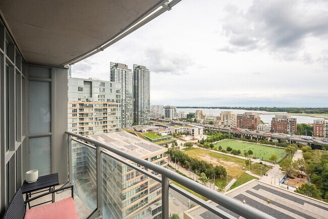 Photo du bâtiment - 21 Iceboat Terr