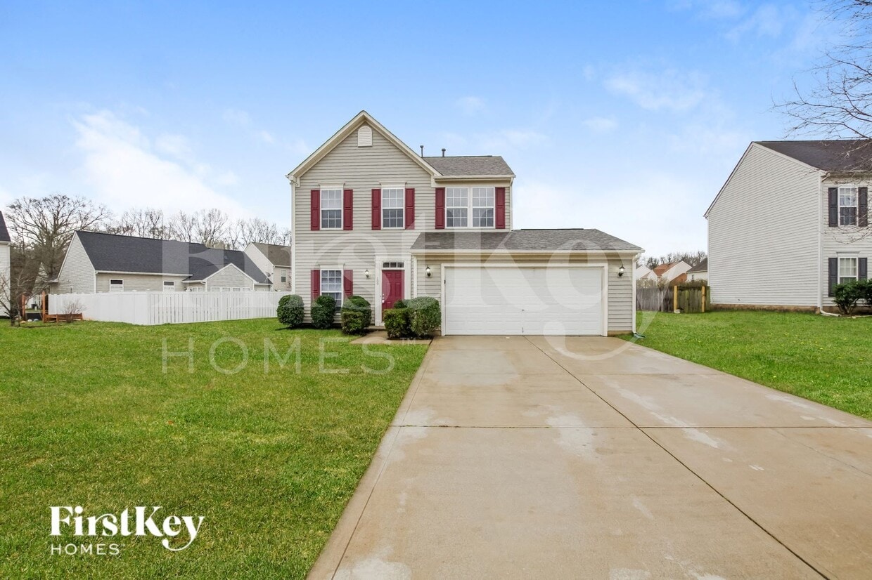 Primary Photo - 109 Barrington Dr