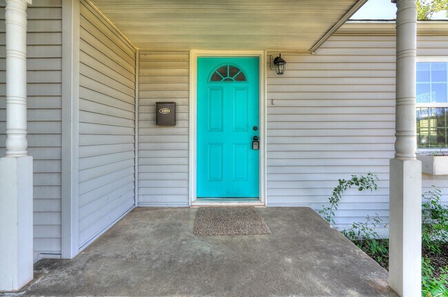 Foto del edificio - Available Now!