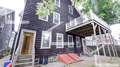 Building Photo - 45 Pratt St